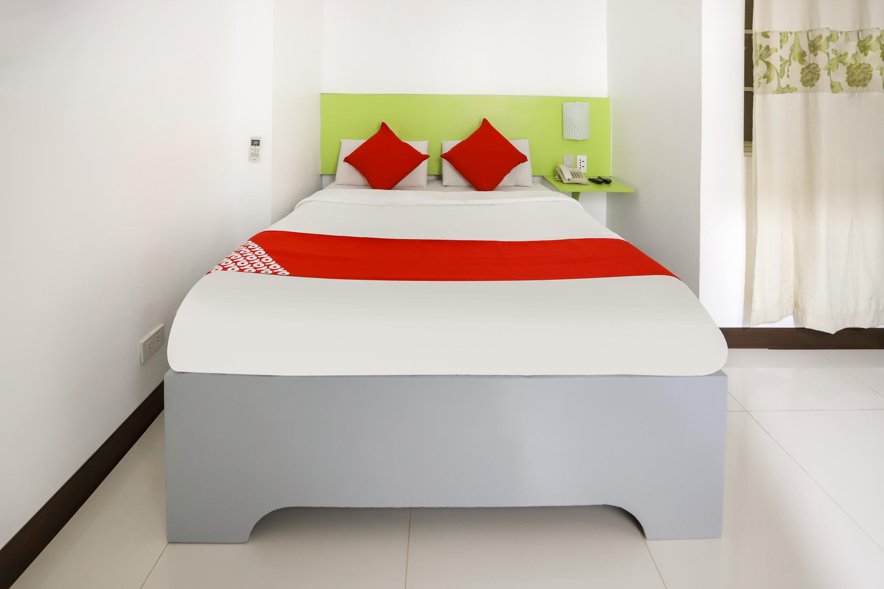 Oyo 210 Apple Tree Suites Cebu Stadt Exterior foto
