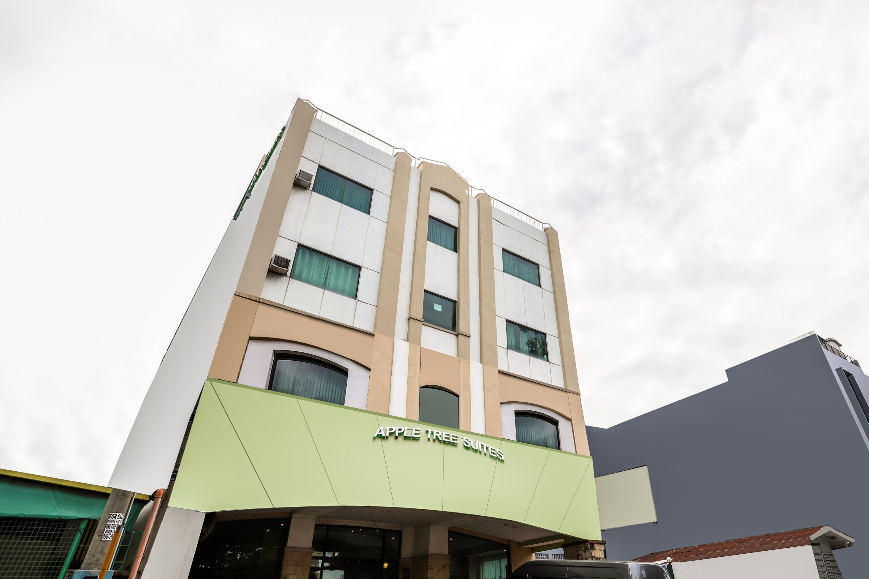 Oyo 210 Apple Tree Suites Cebu Stadt Exterior foto