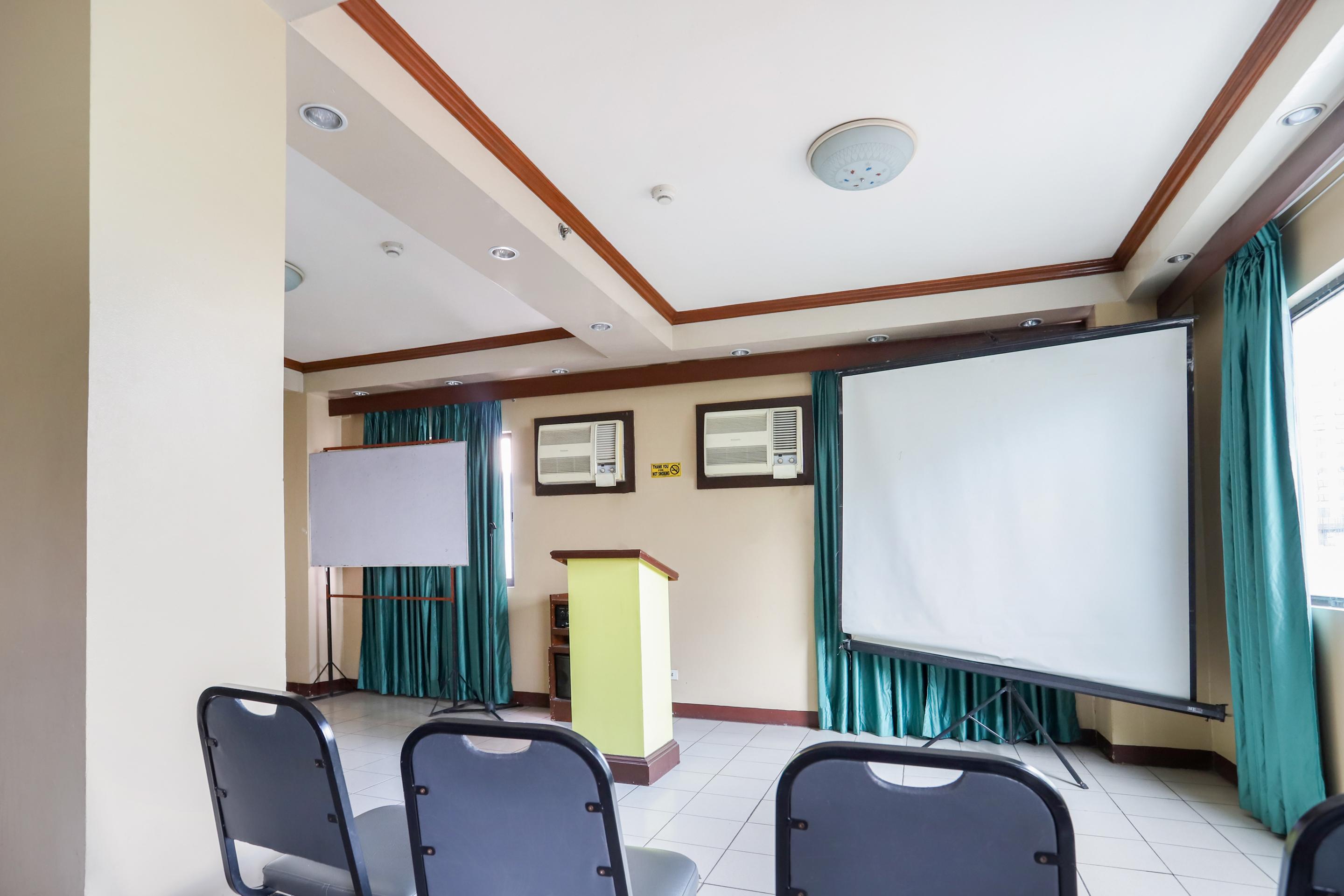 Oyo 210 Apple Tree Suites Cebu Stadt Exterior foto