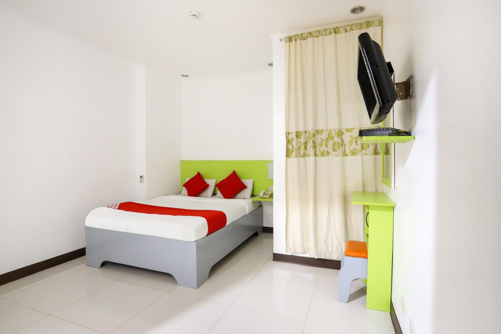 Oyo 210 Apple Tree Suites Cebu Stadt Exterior foto
